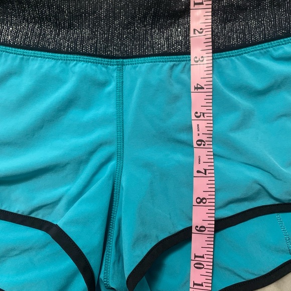 D O N A T E D Lululemon Women's Teal and Black Athletic Shorts size 8 - Picture 8 of 8